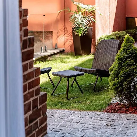 Готель Great Polonia The Granary La 5*