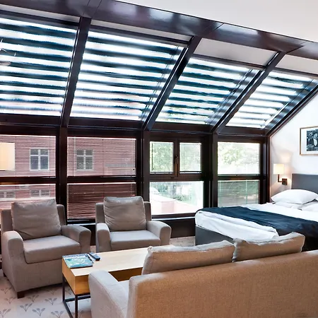 Готель Great Polonia The Granary La 5*