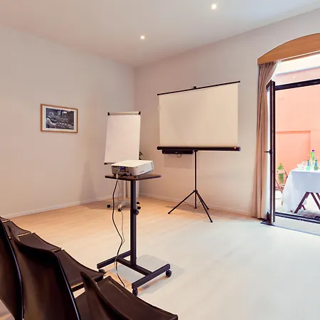 Готель Great Polonia The Granary La 5*