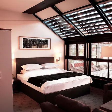 Great Polonia The Granary La Отель 5*