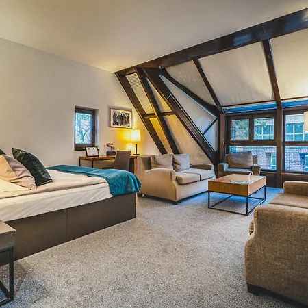 Готель Great Polonia The Granary La 5*